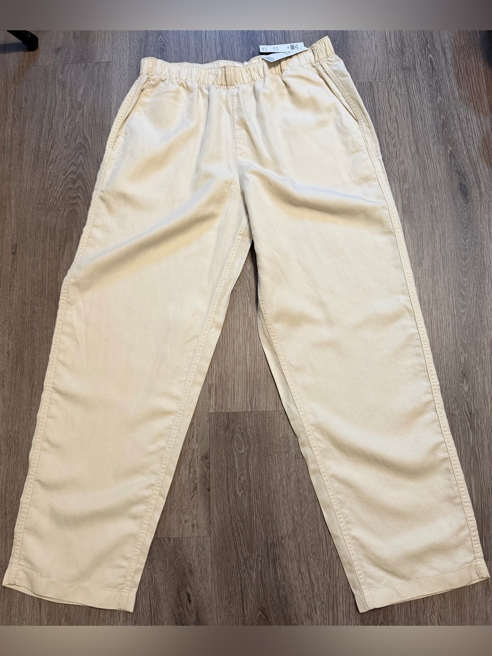 NWT Abercrombie Mid Rise Straight Leg Pants Cream Ivory Women’s small